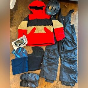Boys Ski / Snowboard Ensemble w Accessories Size 10-12